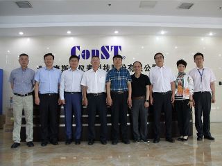 中儀協(xié)、京儀集團(tuán)和國(guó)投創(chuàng)新領(lǐng)導(dǎo)一行蒞臨康斯特考察